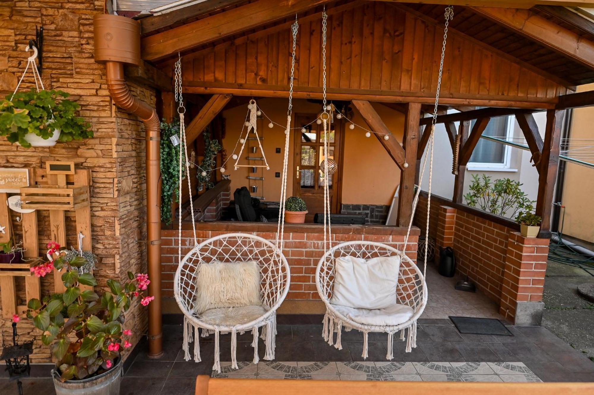 Bellavista 1 Apartman Егер Екстериор снимка