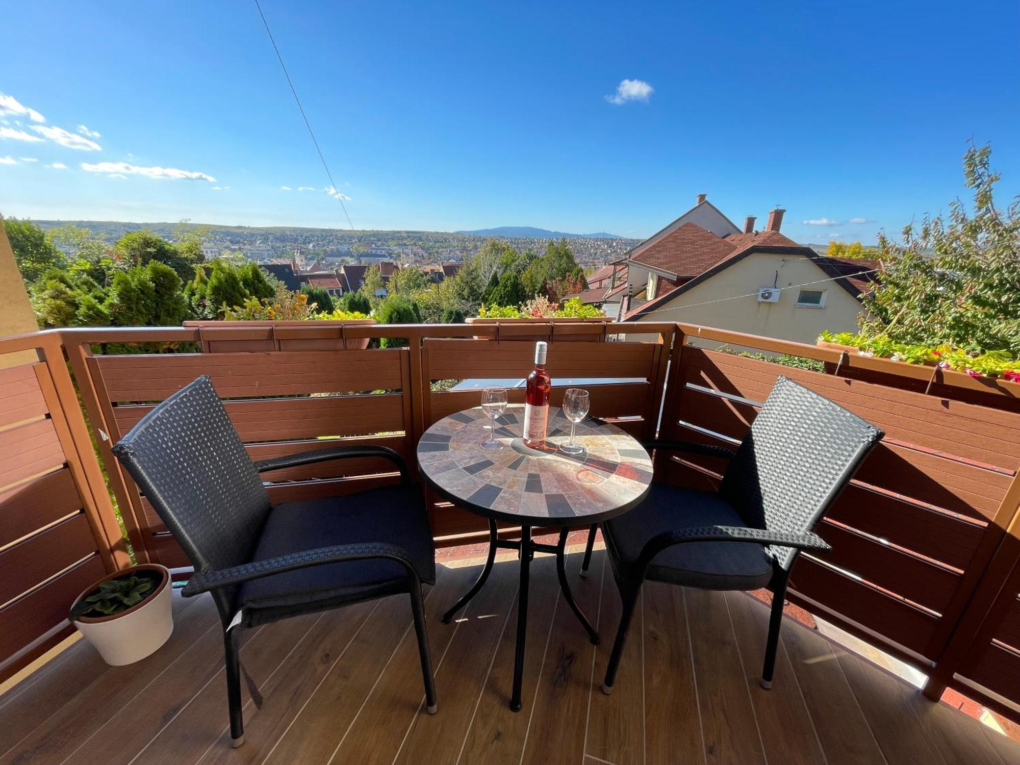 Bellavista 1 Apartman Егер Екстериор снимка