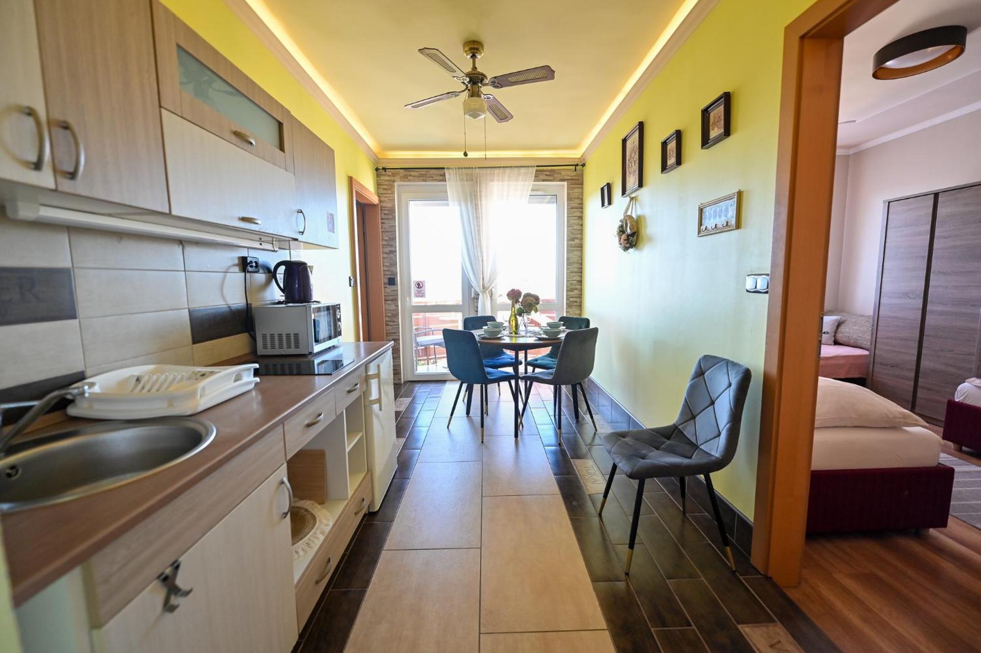 Bellavista 1 Apartman Егер Екстериор снимка