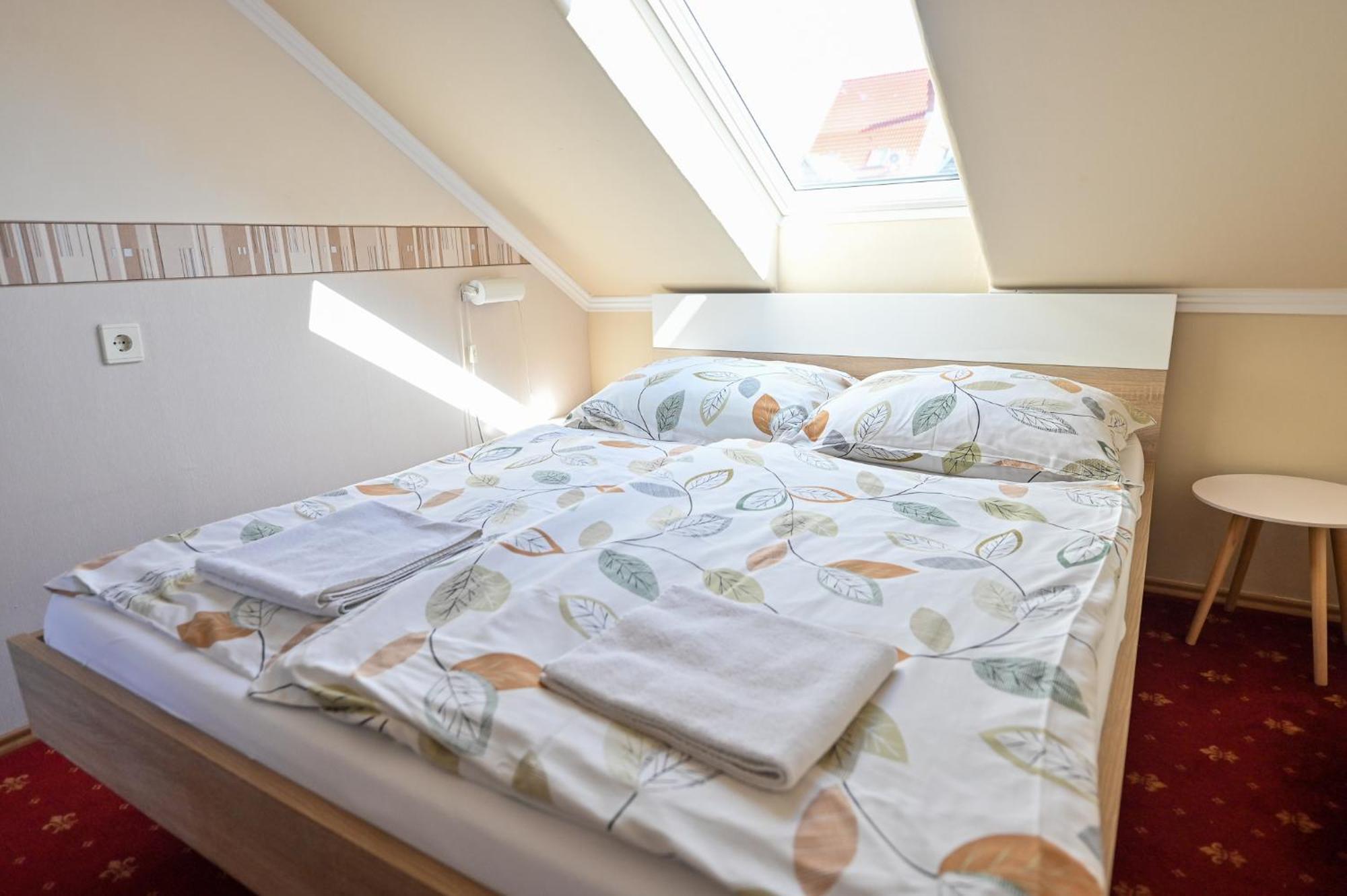 Bellavista 1 Apartman Егер Екстериор снимка