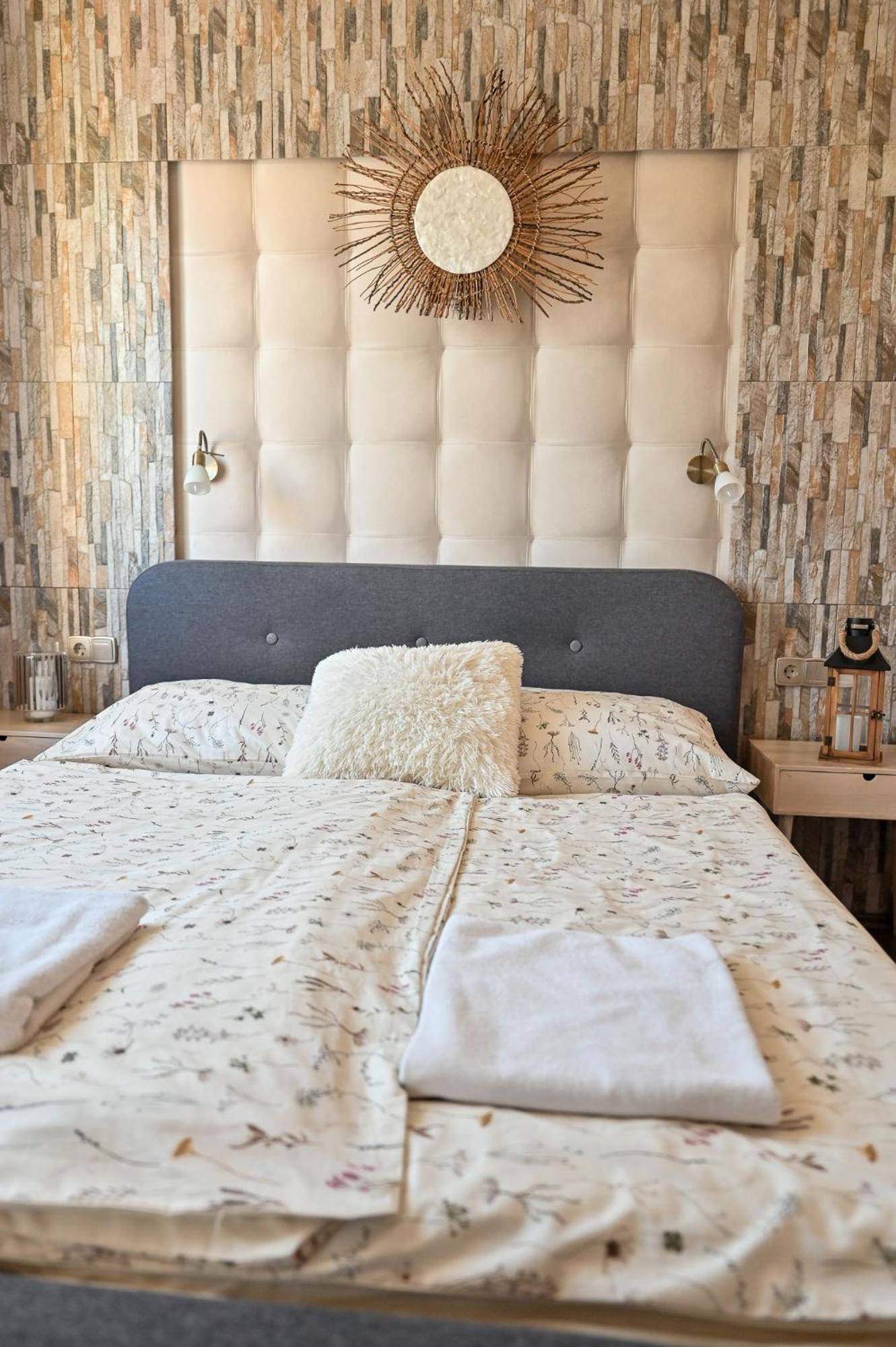 Bellavista 1 Apartman Егер Екстериор снимка