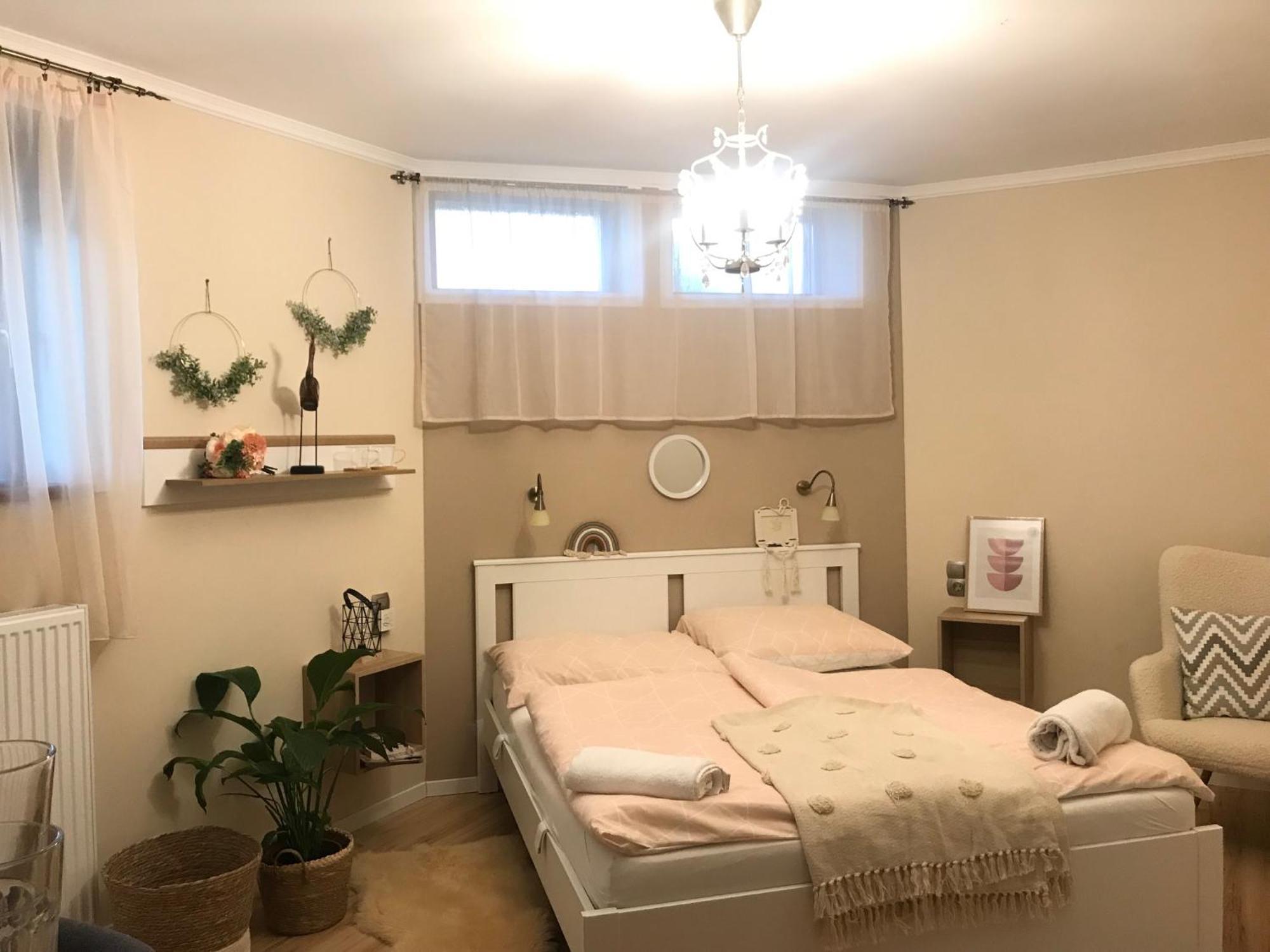 Bellavista 1 Apartman Егер Екстериор снимка